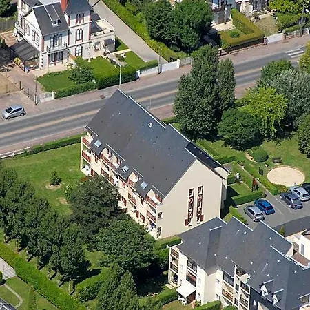 Апарт-отель Lagrange Les Residences 3*