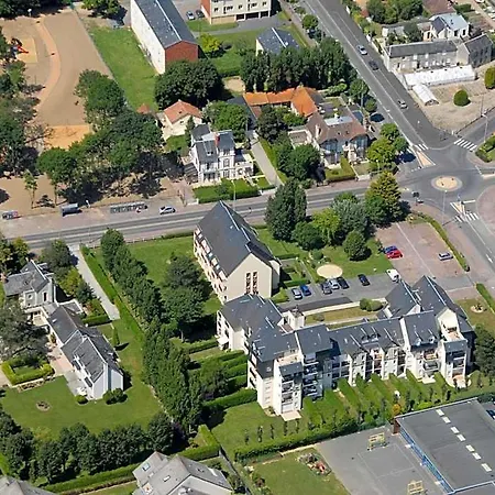 Апарт-отель Lagrange Les Residences
